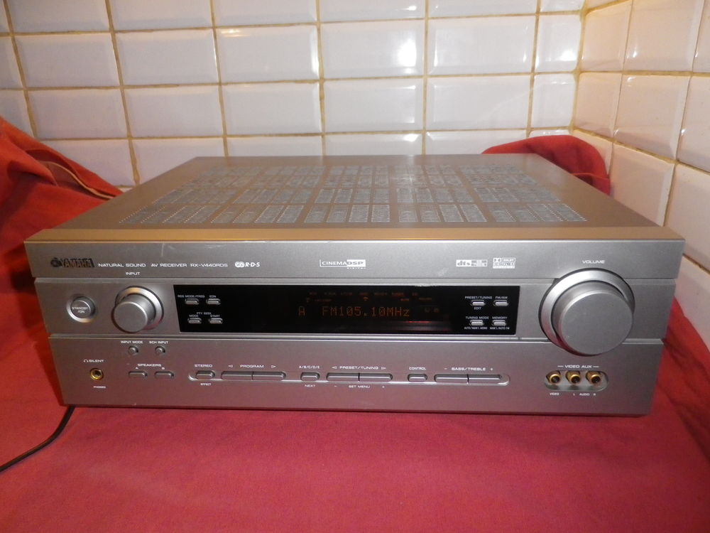 AMPLI AUDIO VIDEO / HOME CINEMA 6.1 / YAMAHA V440 RDS / 6 X Audio et hifi