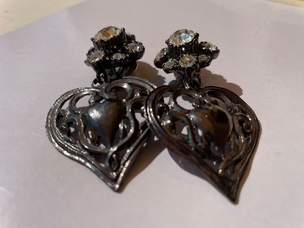 BO Boucle d'oreille clip noire strass crystal pendant coeur Bijoux et montres
