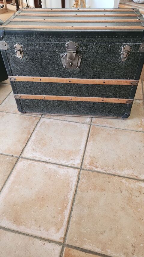 Malle ancienne 45 Caromb (84)