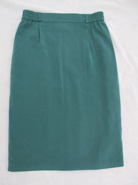 Jupe Droite de Couleur Verte Fabriqu en Hollande, Taille 42 8 La Fert-Alais (91)