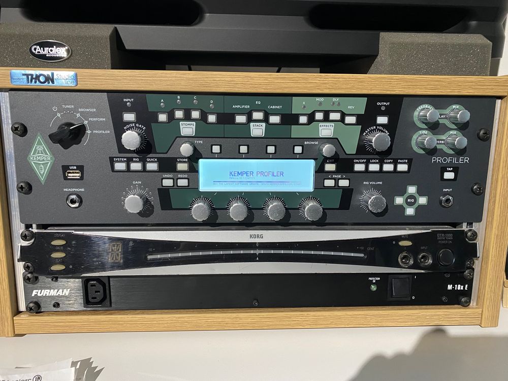 Kemper profiler + p&eacute;dalier contr&ocirc;le + 2 p&eacute;dales d'expression Instruments de musique