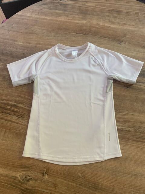 Tee shirt enfant fille dcatlon    Quechua   4 Saleilles (66)