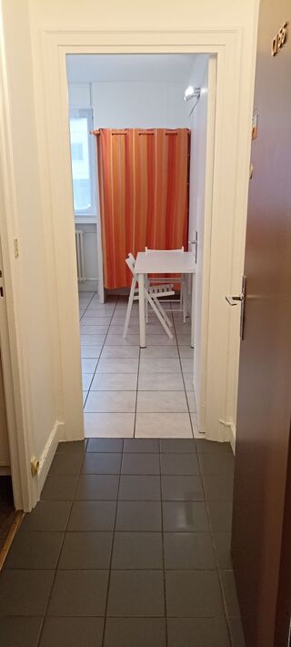  Appartement à louer 1 pièce 16 m²