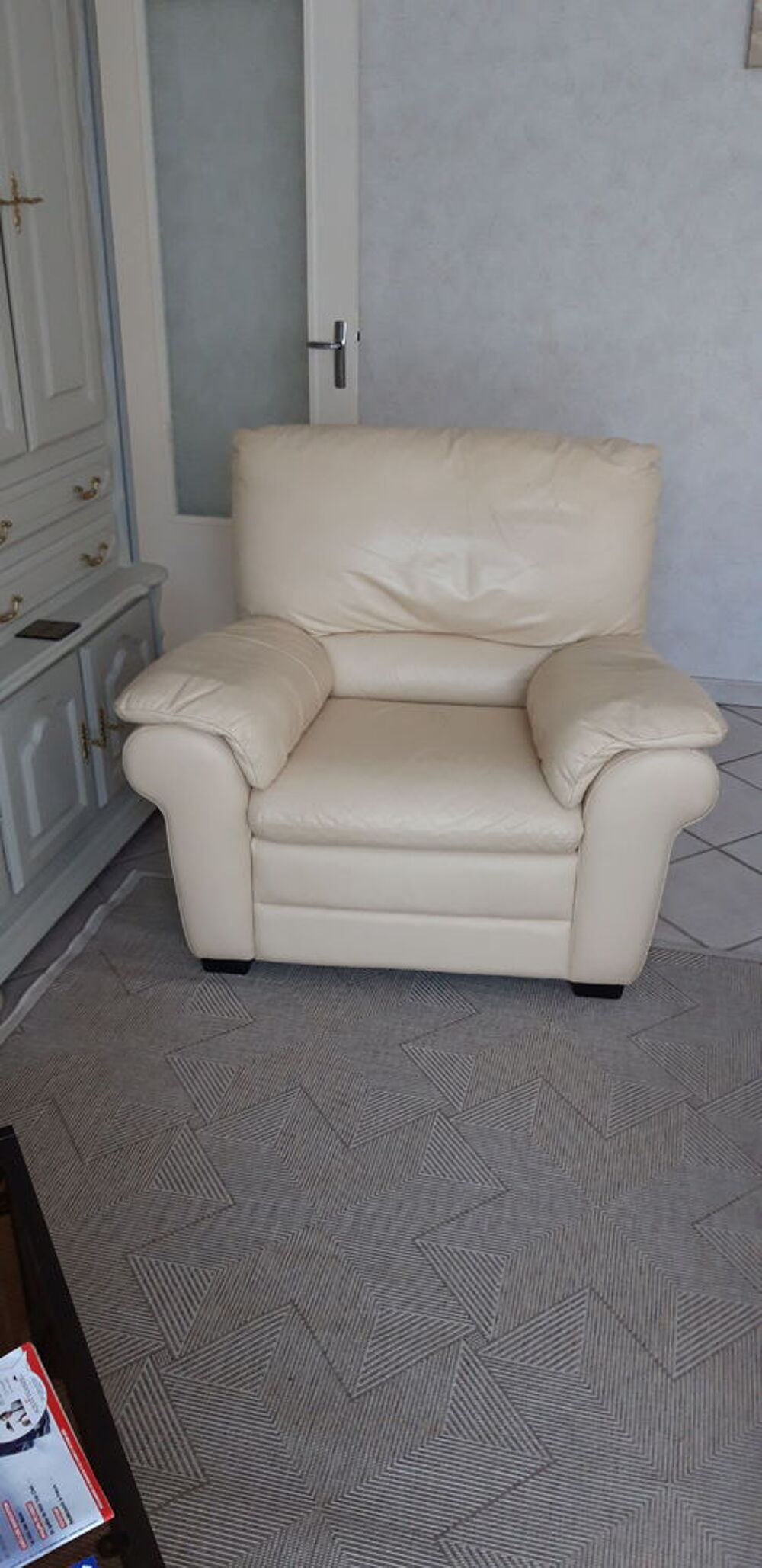 canap&eacute; fauteuil cuir Meubles
