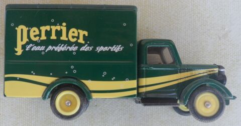 Camion de livraison PERRIER CORGI BEDFORD 30 CWT VAN 
1/64 25 Castries (34)