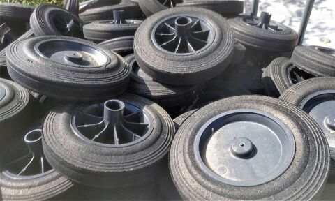 Roues ou roulettes en 160 et 200 mm 2 Sarpourenx (64)