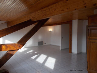  Appartement � louer 4 pi�ces 100 m� Tournay