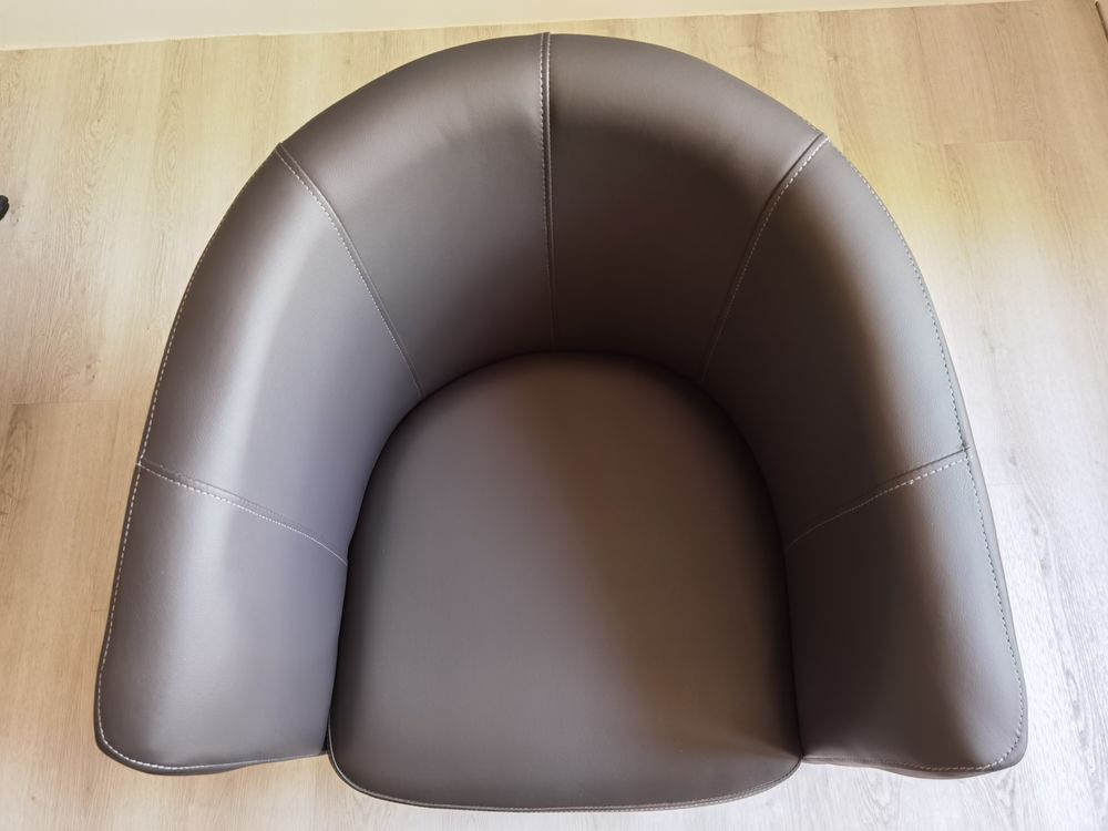 Fauteuil cabriolet Clayton et son pouf, comme neuf Meubles