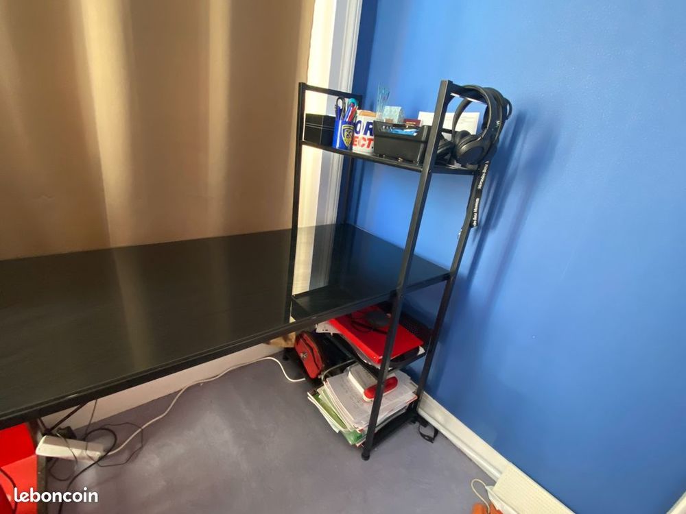 Bureau noir m&eacute;tal avec plateau en verre et 3 &eacute;tag&egrave;res Meubles