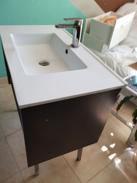 meuble salle de bain L82 l47 h82 50 Istres (13)