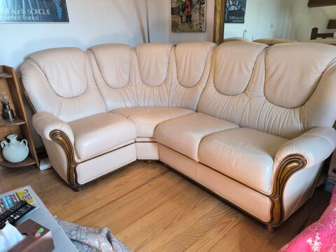 Canap d'angle cuir blanc. 230 L'Isle-sur-la-Sorgue (84)