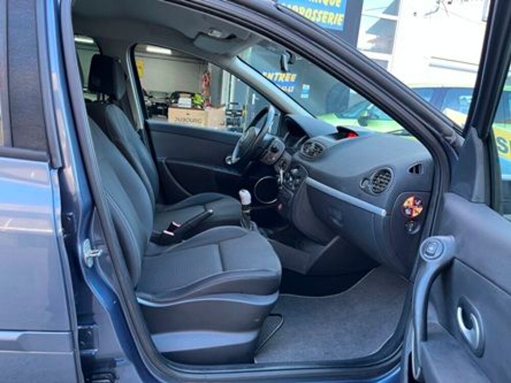 Clio III Clio 1.5 dCi 85 eco2 Dynamique 2009 occasion 42700 Firminy