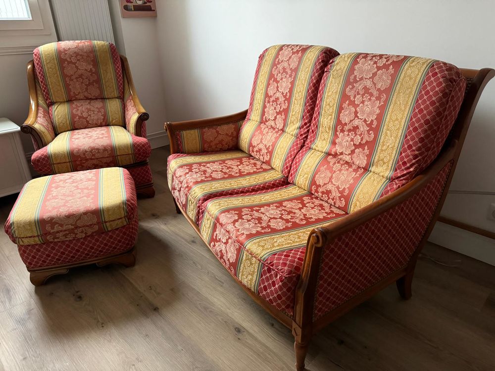 Ensemble canap&eacute; 2 places, fauteuil et pouf Meubles