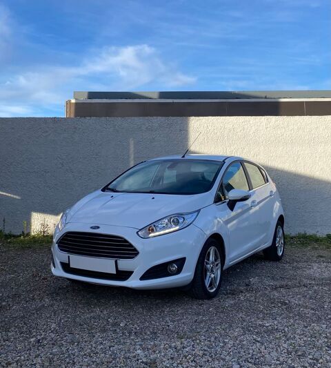 Annonce voiture Ford Fiesta 8990 