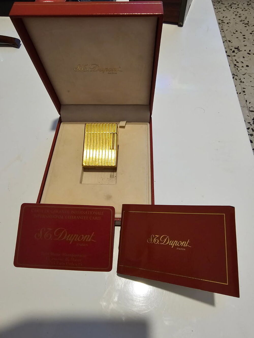 Beau briquet Dupont en or 