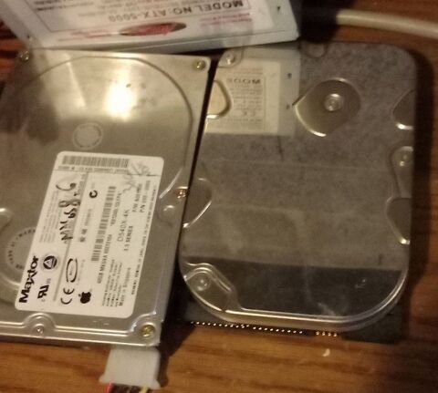 DISQUE DUR  ATA IDE  petit mac UC '40 BR0CHES' 20 Lampertheim (67)