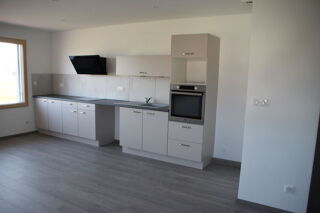  Appartement à louer 3 pièces 72 m²