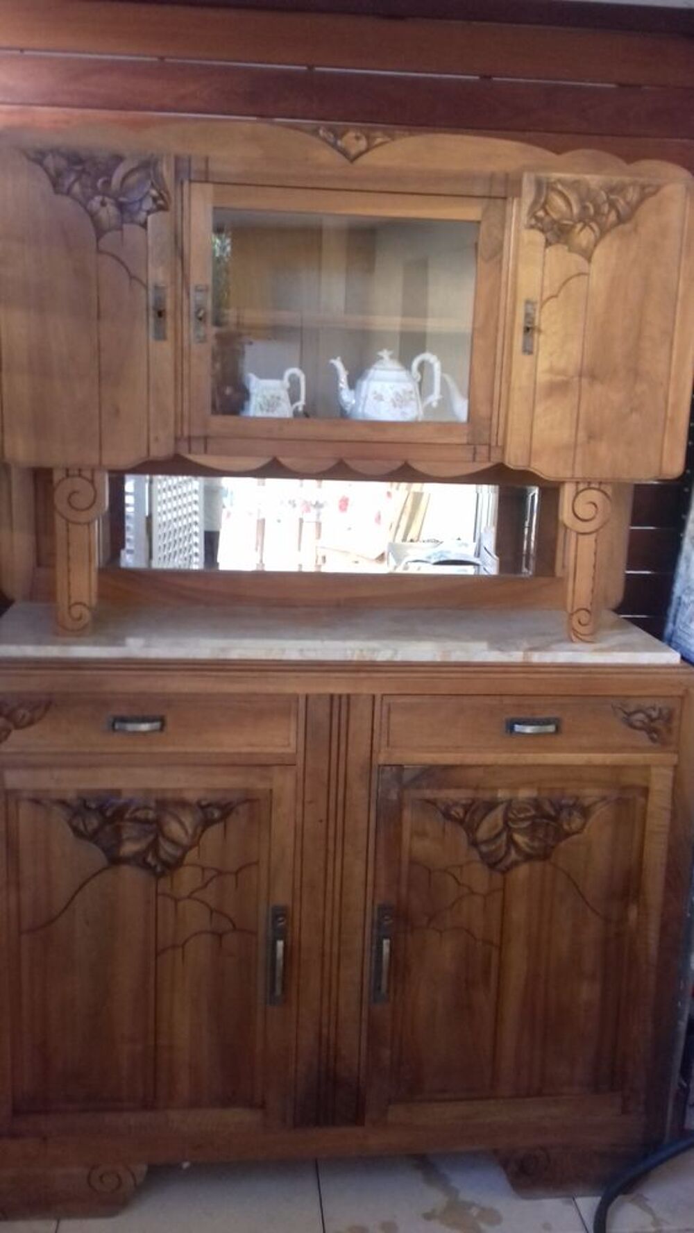 Buffet proven&ccedil;al 
Meubles