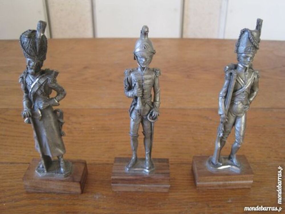 soldats &eacute;tain 