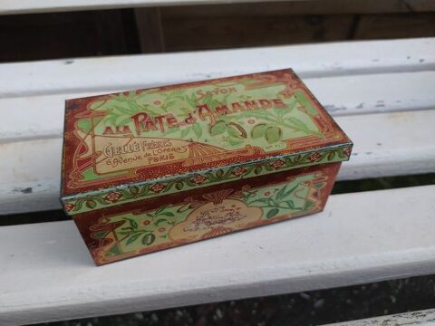 Boite Publicitaire Savon � la P�te d'Amande Gell� Fr�res 59 Loches (37)