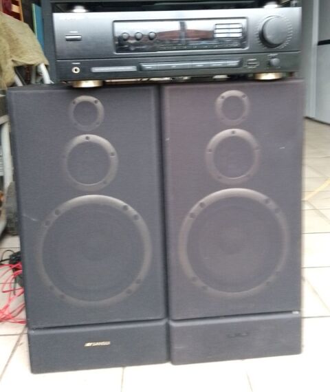 chaine hi-fi  Sansui en bon tat avec son ampli-tuner et ses enceintes 3 voies 70 La Basse (59)