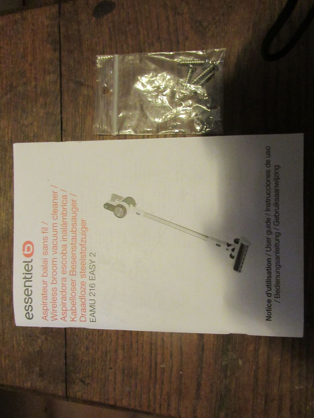 Aspirateur sans fil EssentielB Electrom�nager