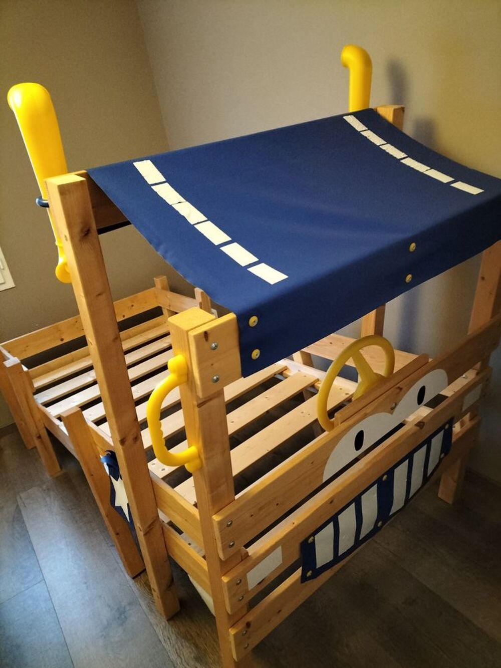Lit camion bois wickey Mobilier enfants