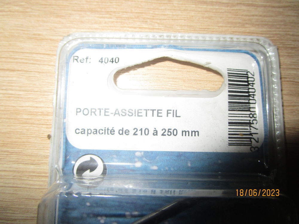 lot de deux porte assiette en fil Décoration