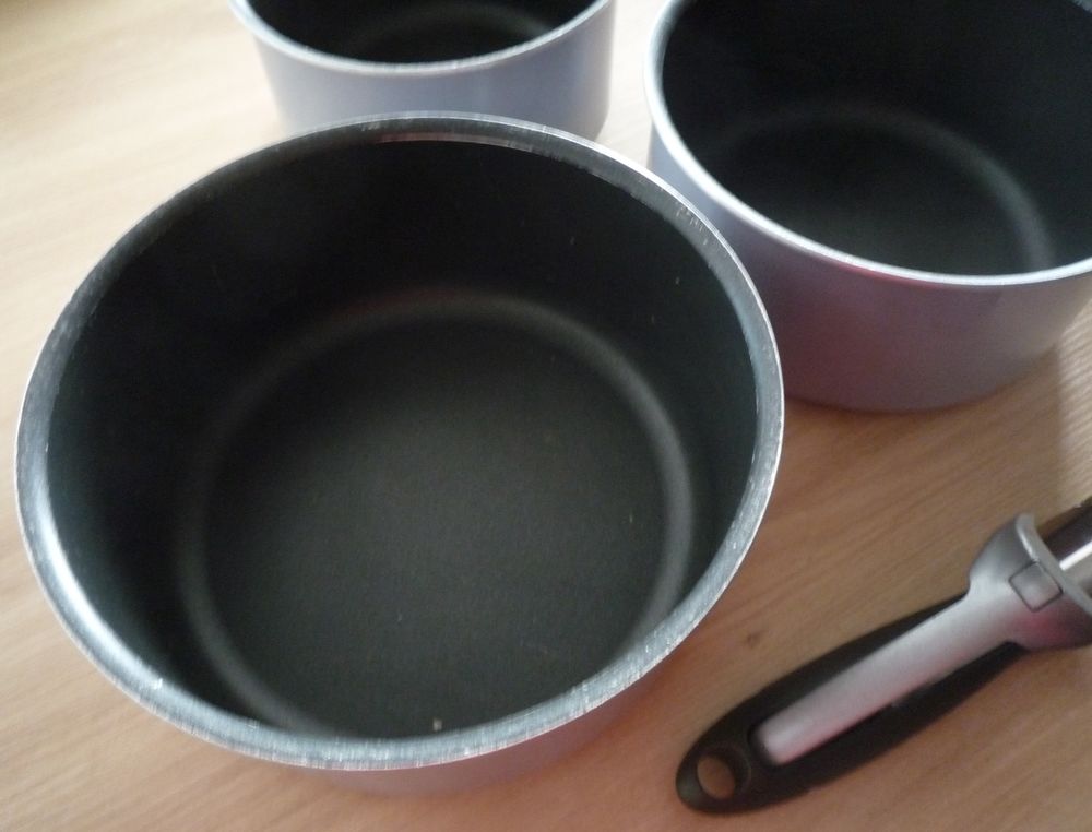 3 casseroles grises Tefal, Electroménager