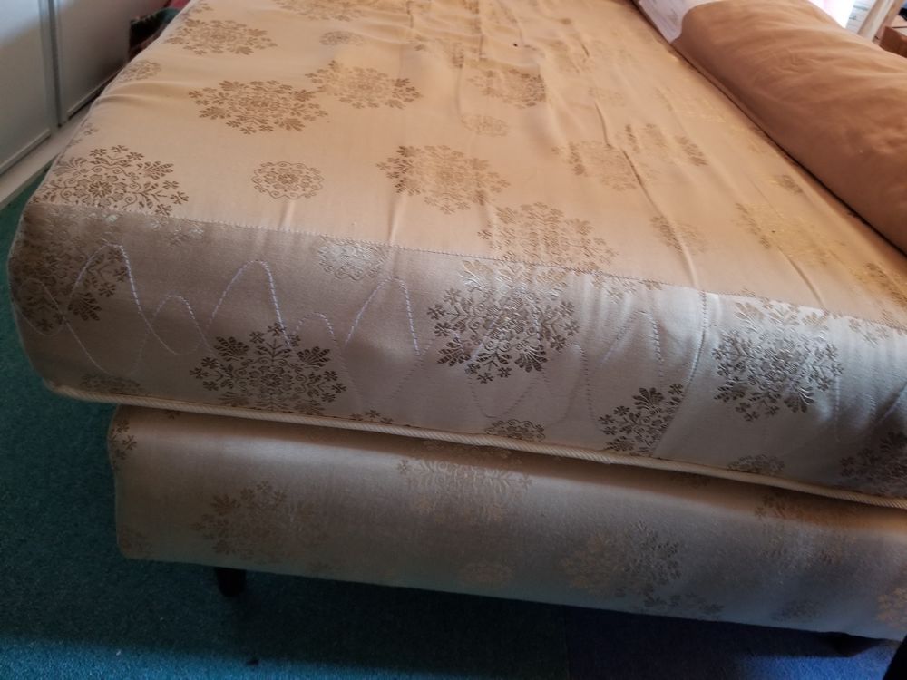 Lit ( matelas et sommier ) sur mesure 220 x 80 Meubles