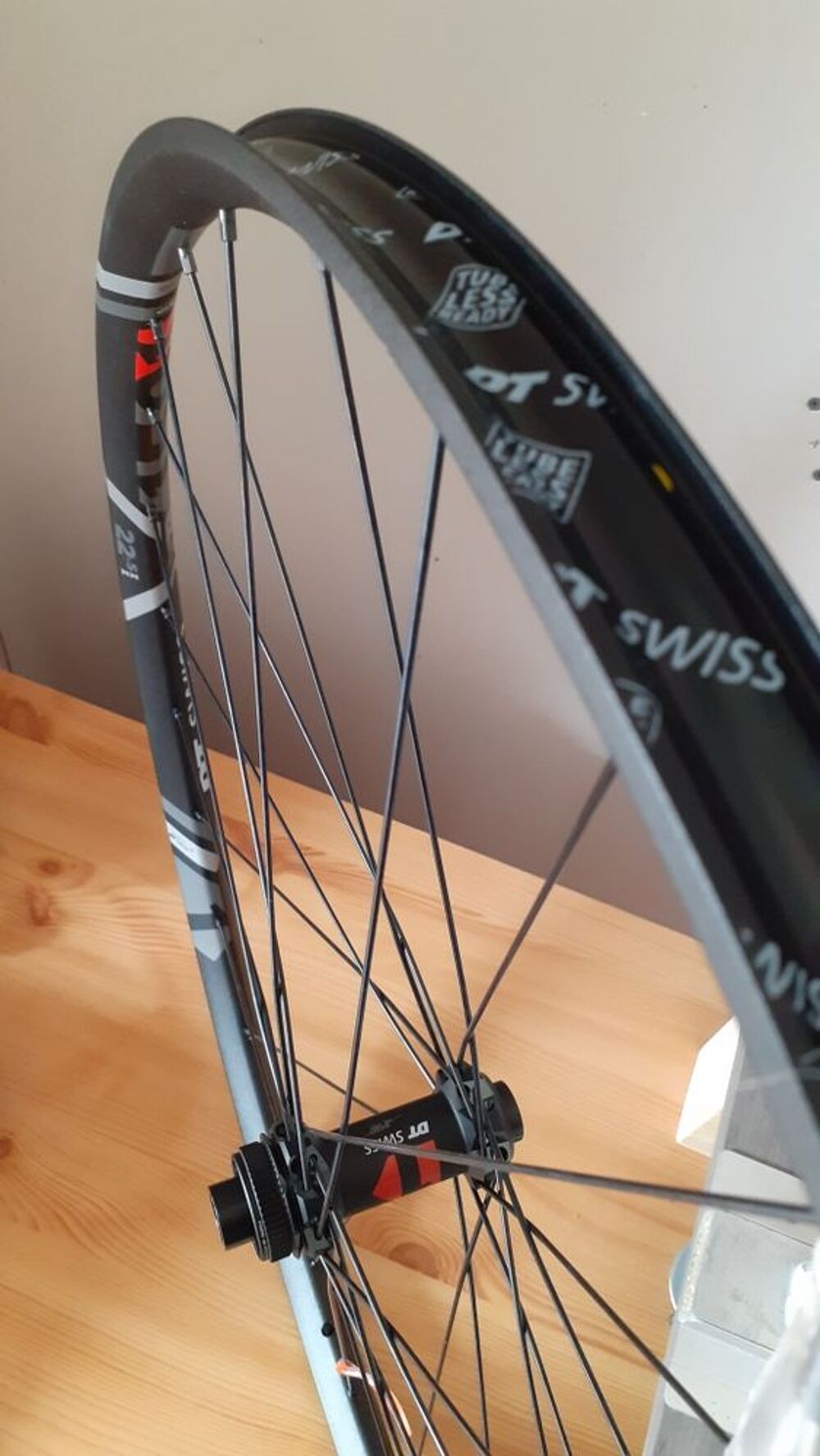 Roue VTT avant DT swiss XR1501 spline Vélos