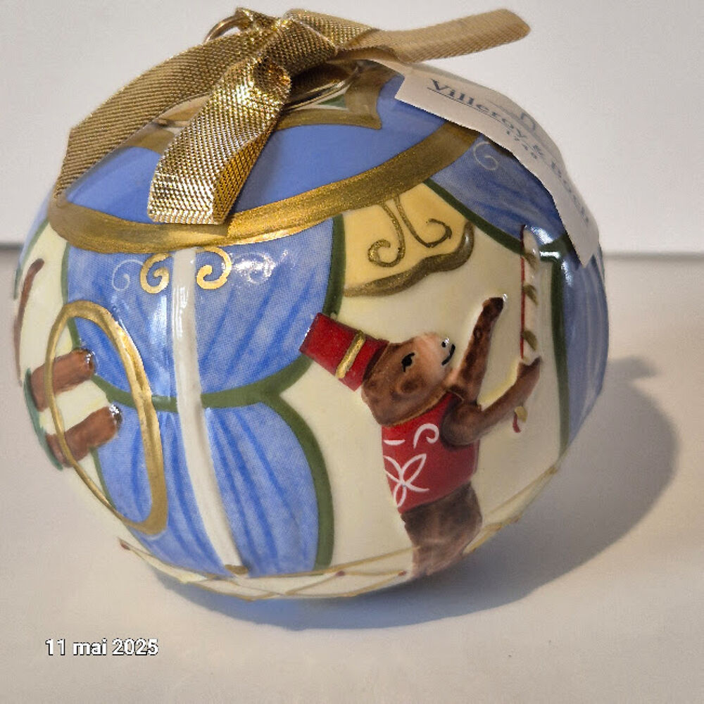 Boule de No&euml;l Villeroy &amp; Boch, dans sa bo&icirc;te. sur le th&egrave;me d Bricolage