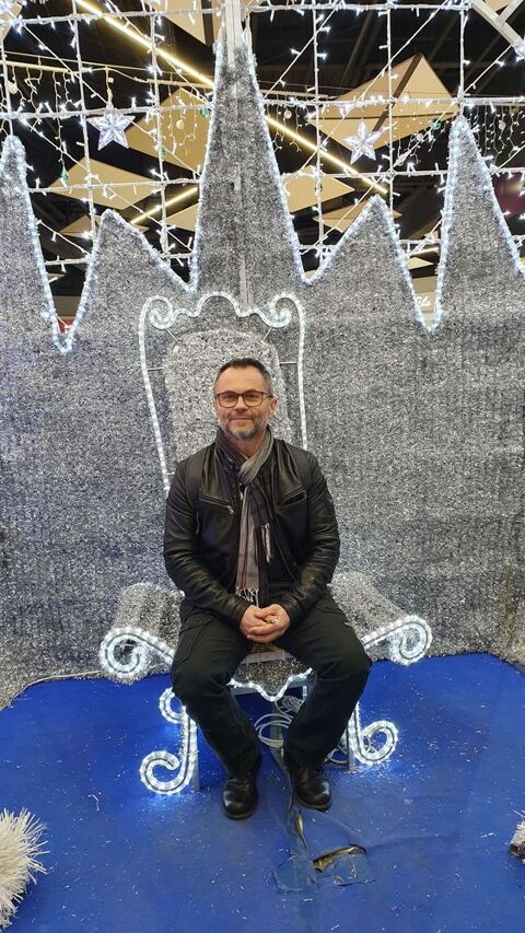 Homme s&eacute;rieux propose ses services  0 42300 Roanne