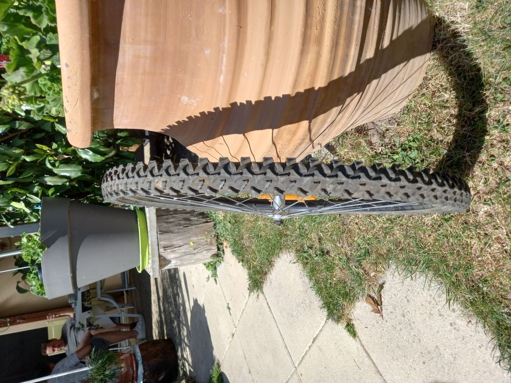 roue VTT jante droite dimension du pneu 26X1,75 Vélos