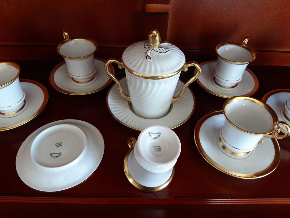 Service &agrave; caf&eacute; NAPOL&Eacute;ON en porcelaine de Limoges Giraud Décoration
