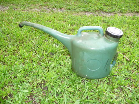 JERRICAN � FUEL 15 Saint-Quentin-sur-Nohain (58)