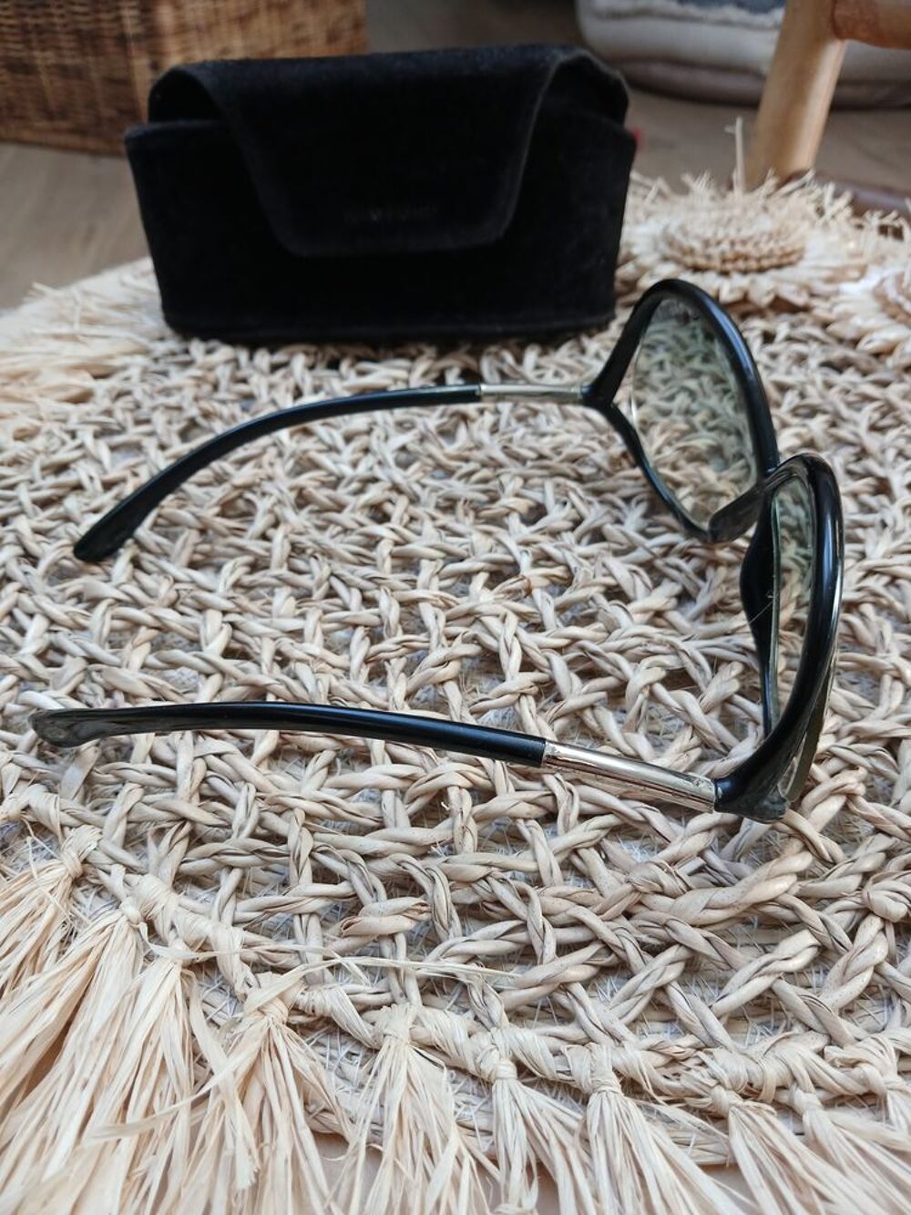 PAIRE DE LUNETTES SOLEIL " Tom Ford " Bijoux et montres
