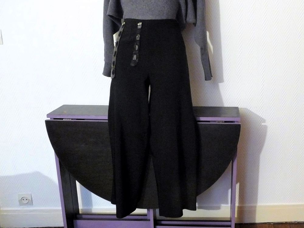 Pantalon Droit Noir en 98% Viscose- Taille XS- Biche de B&egrave;re Vêtements