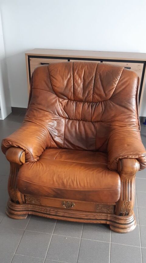 Trs joli fauteuil d'poque en en cuir avec tiroir 40 Billy-Berclau (62)