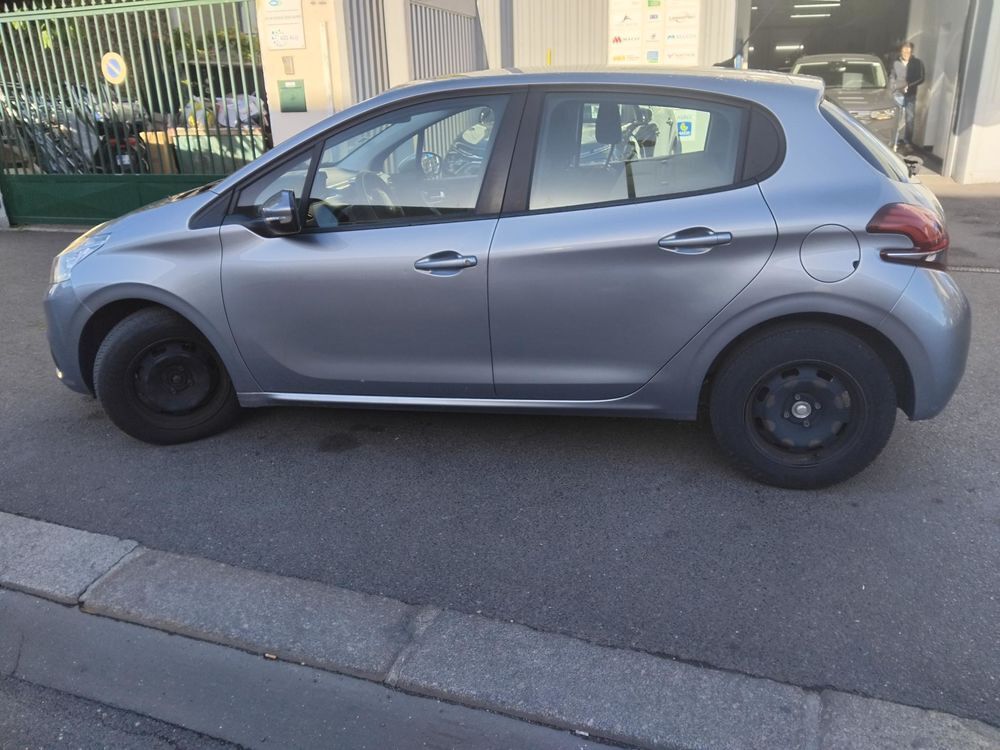 208 BLUEHDI 100 S&S BVM5 ACTIVE BUSINESS R' 2019 occasion 94200 Ivry-sur-Seine
