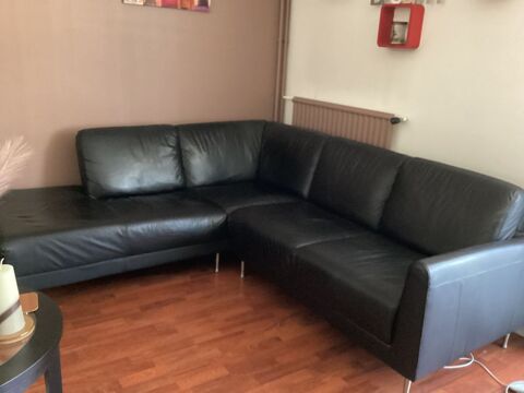 Canap en Cuir noir. (IKEA) 400 Vincennes (94)