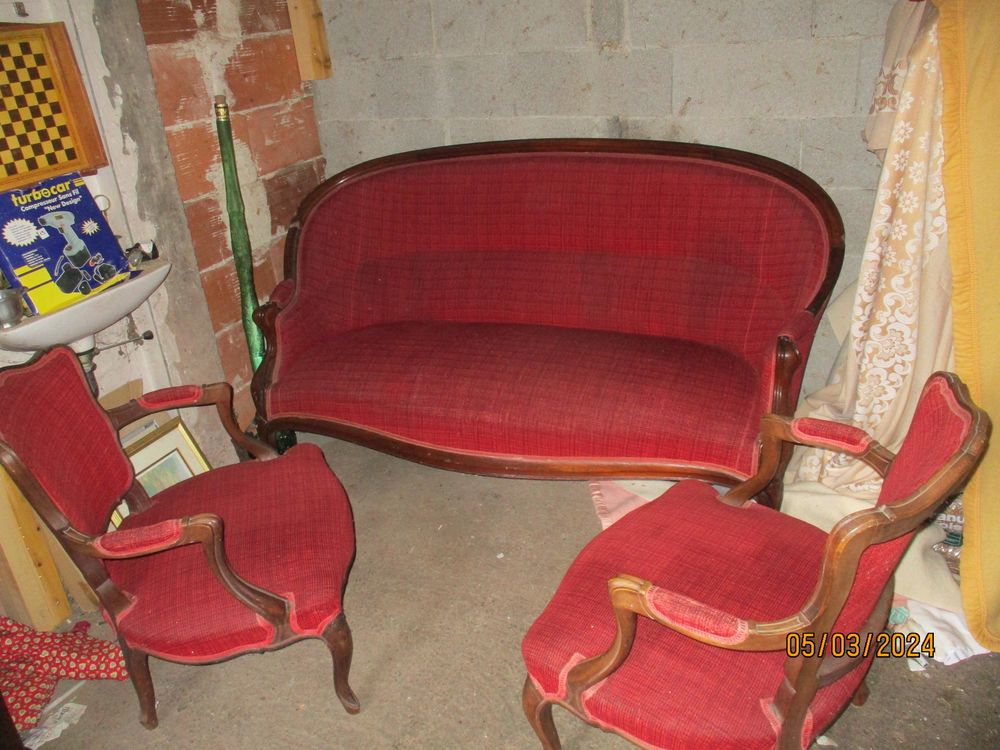 banquette ancienne
plus deux fauteuils Meubles