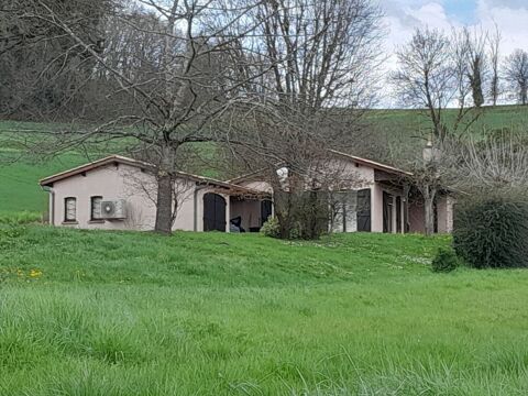   Villa     � mi coteau   large vue sur la plaine et  Puymirol Villa - 5 pi�ce(s) - 108 m�