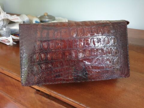 Sac marron en croco, vintage, de tr�s bonne qualit�  18 Mouxy (73)