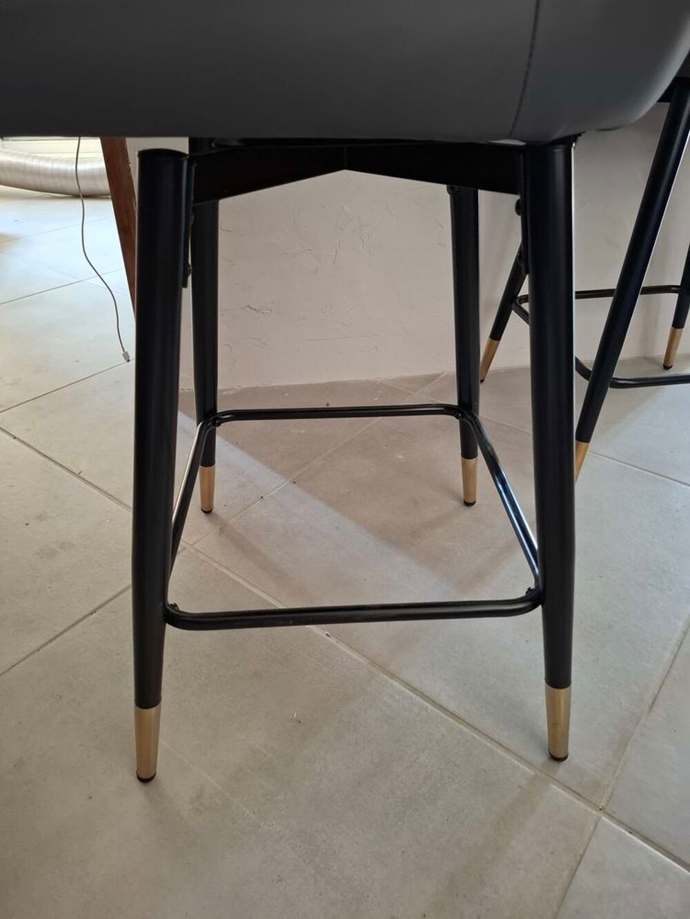 Lot de 2 chaises de bar dossier pivotant Meubles