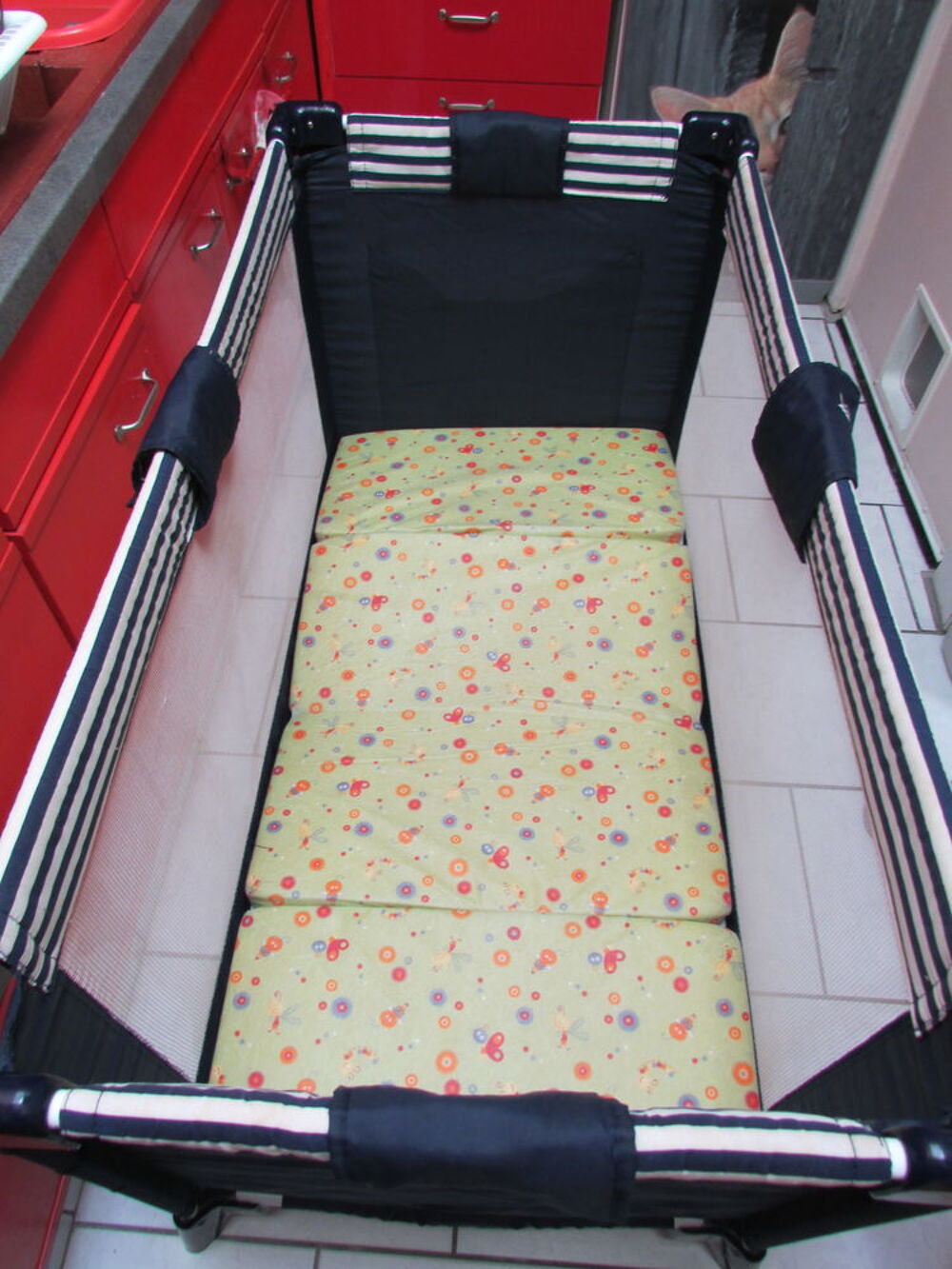 lit b&eacute;b&eacute; avec matela pliable Mobilier enfants