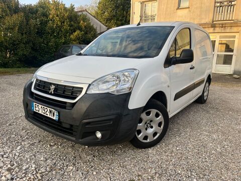 Peugeot Partner PARTNER FOURGON STANDARD 1.6 BLUEHDI 100 S&S BVM5 PREMIUM PACK 2017 occasion Bassens 33530