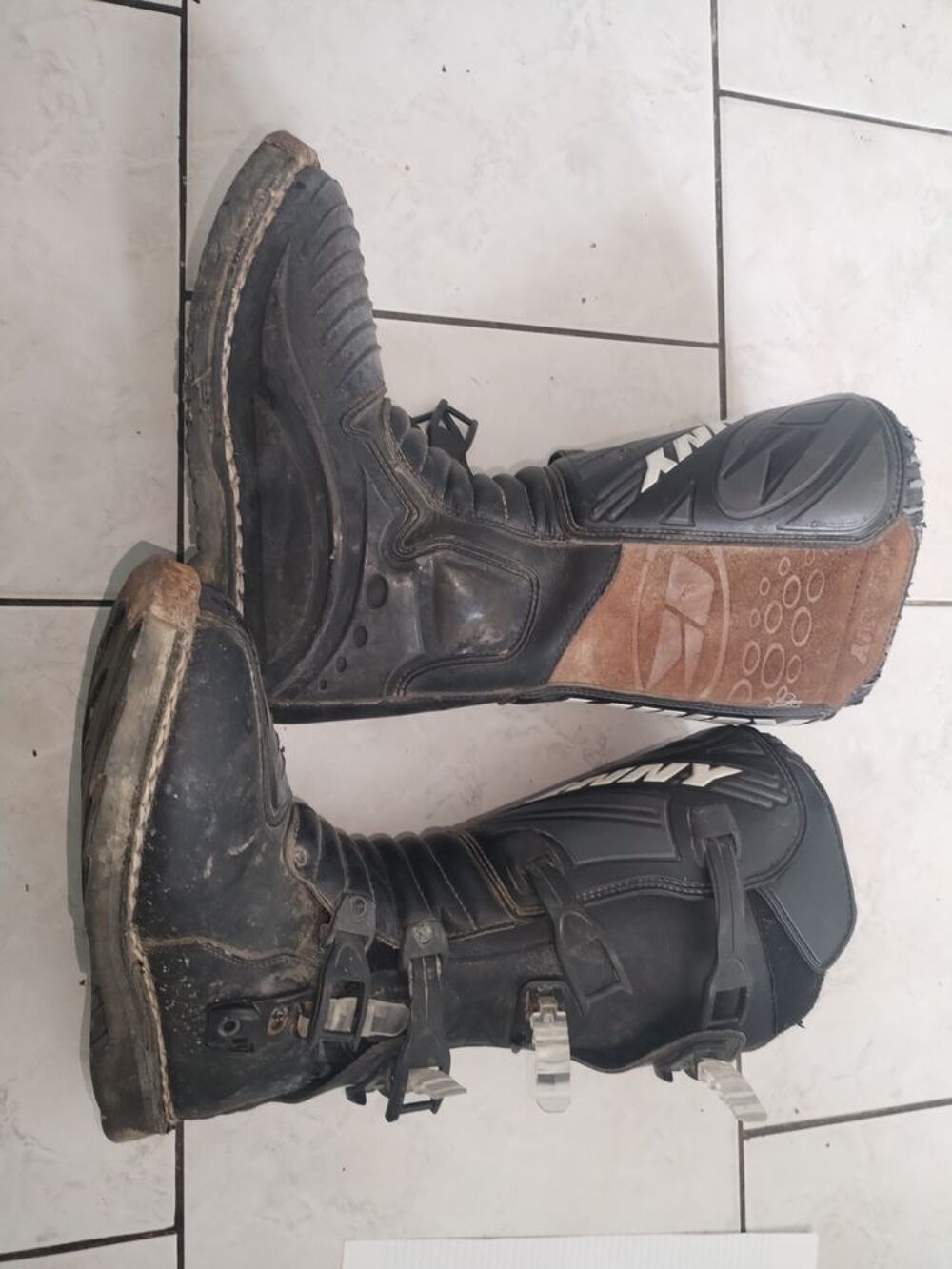 Bottes motocross (taille 40) Chaussures