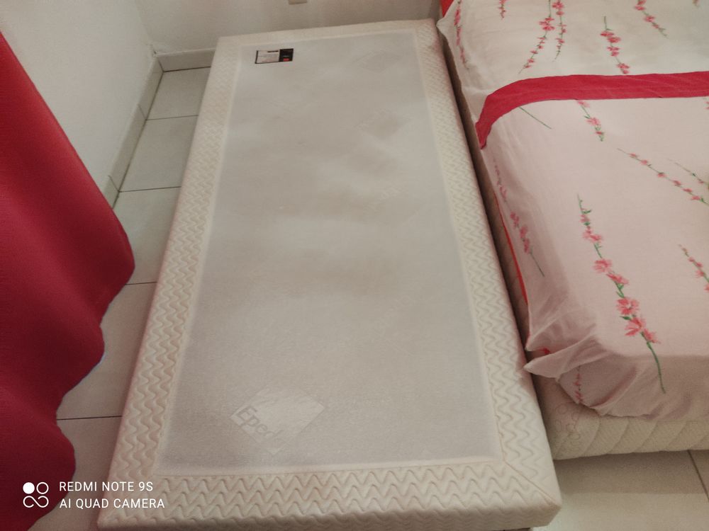 lit de 90 complet servi occasionnellement Meubles