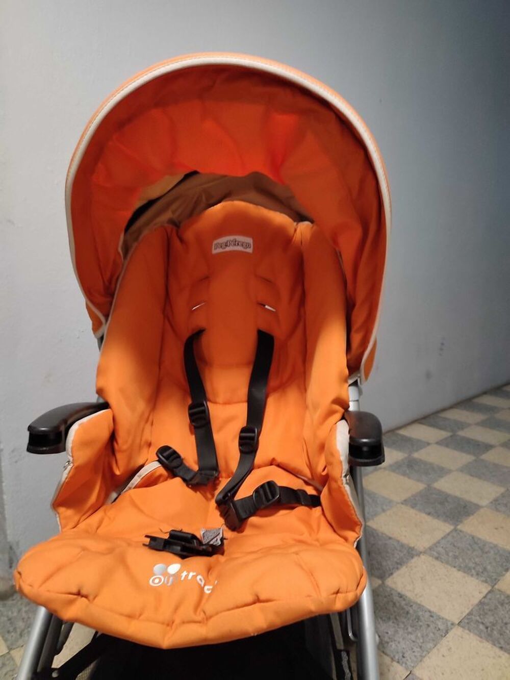 Poussette Landau Si&egrave;ge auto Pu�riculture